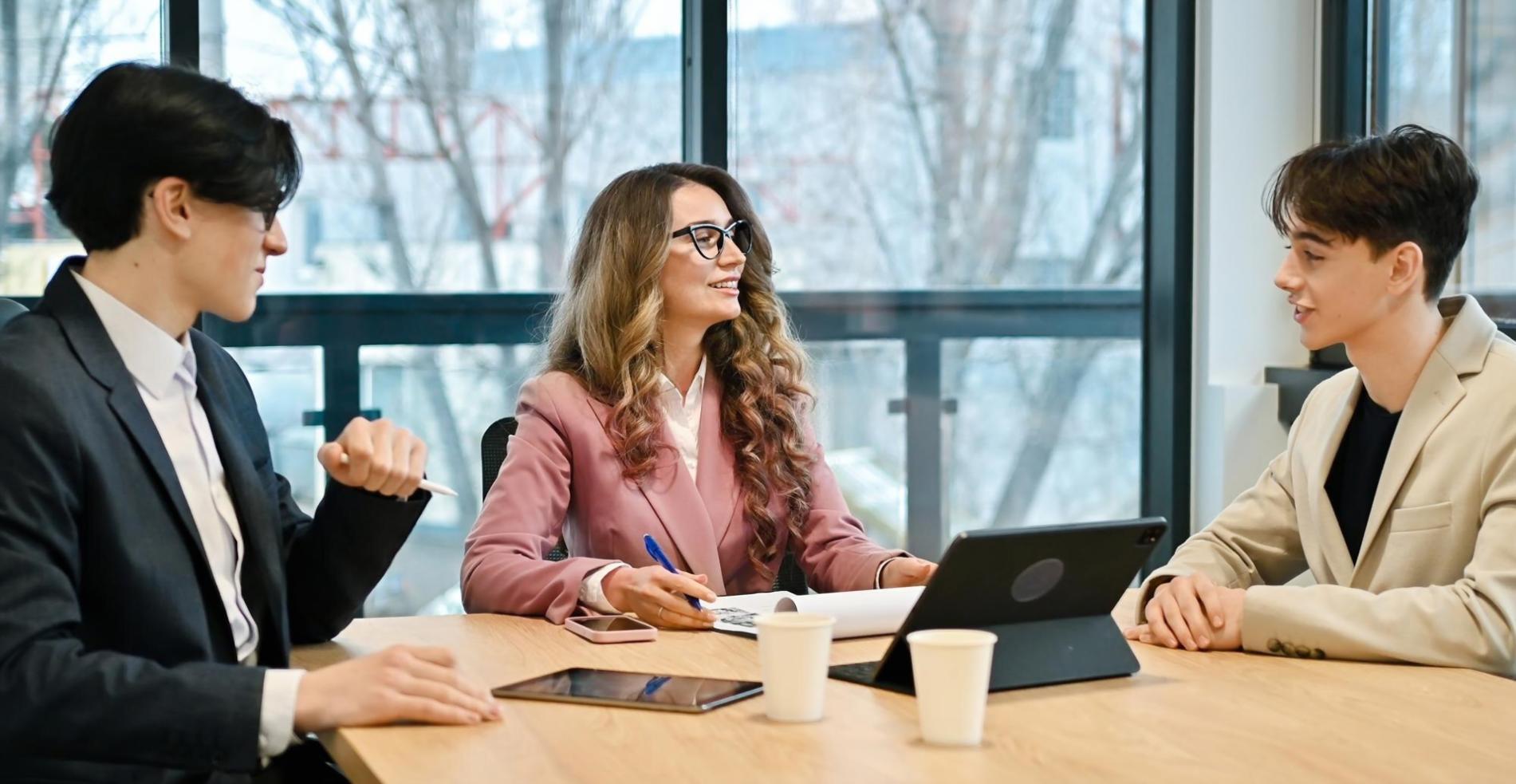 Análisis comparativo entre múltiples empresas del sector financiero